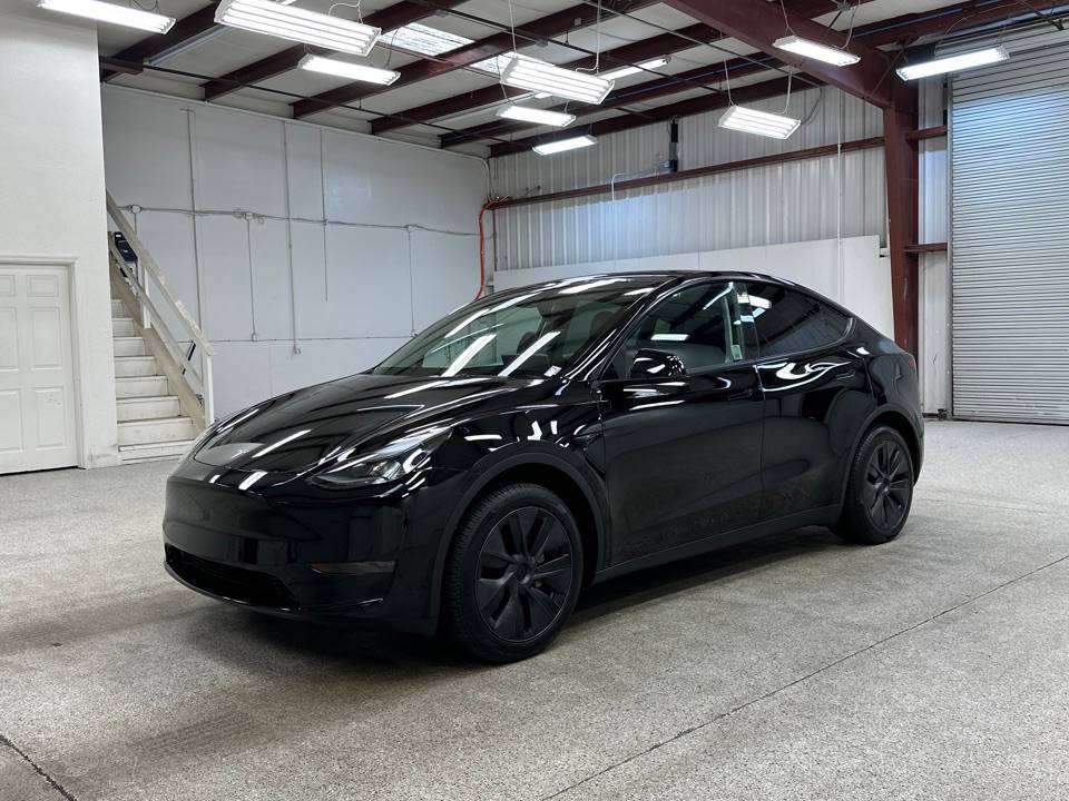 2025 Tesla Model Y Long Range — SUV — 2,971 mi — Modesto, CA