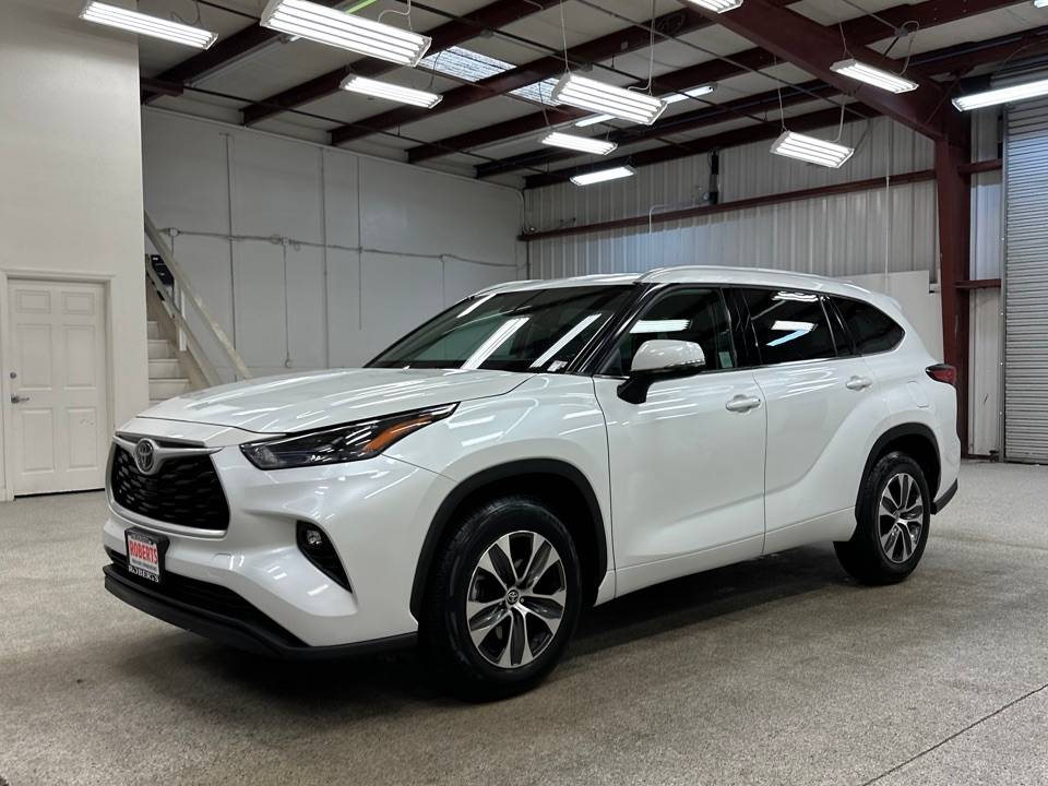 2022 Toyota Highlander XLE — SUV — 51,568 mi — Modesto, CA