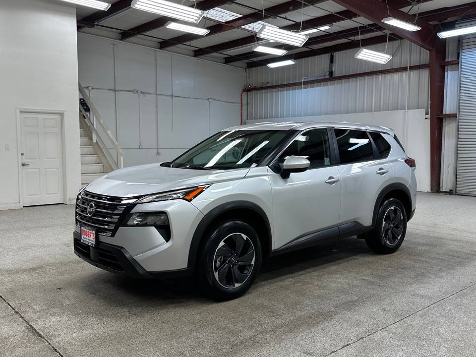 2024 Nissan Rogue SV — SUV — 8,622 mi — Modesto, CA
