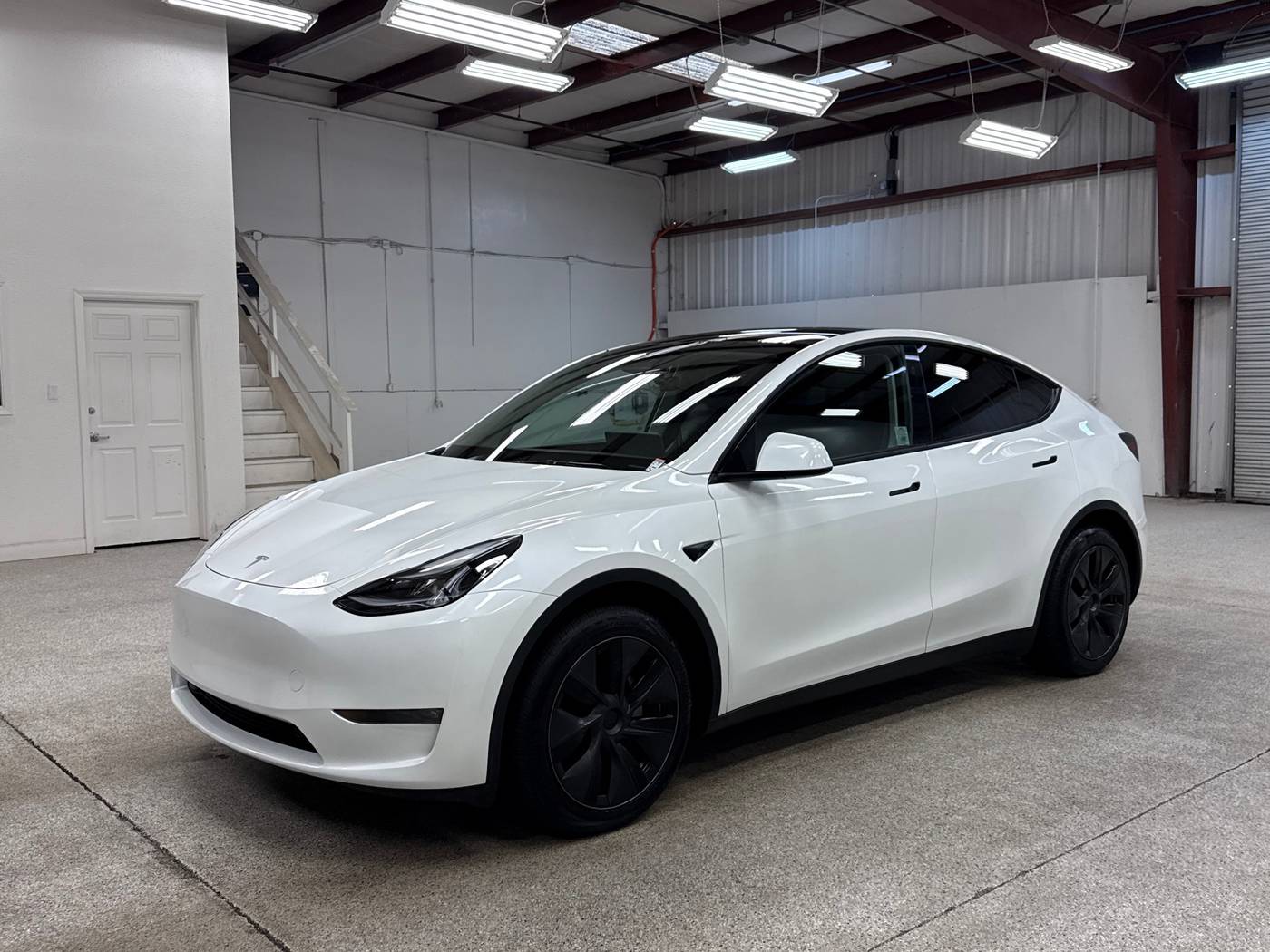2025 Tesla Model Y Long Range — SUV — 3,617 mi — Modesto, CA