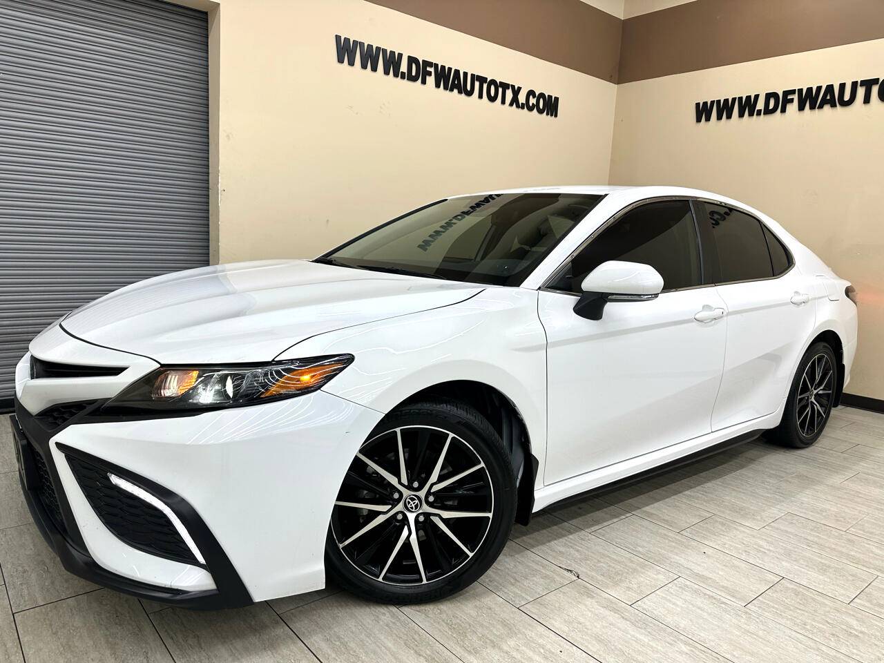 2023 Toyota Camry SE — Sedan — 26,262 mi — Fort Worth, TX