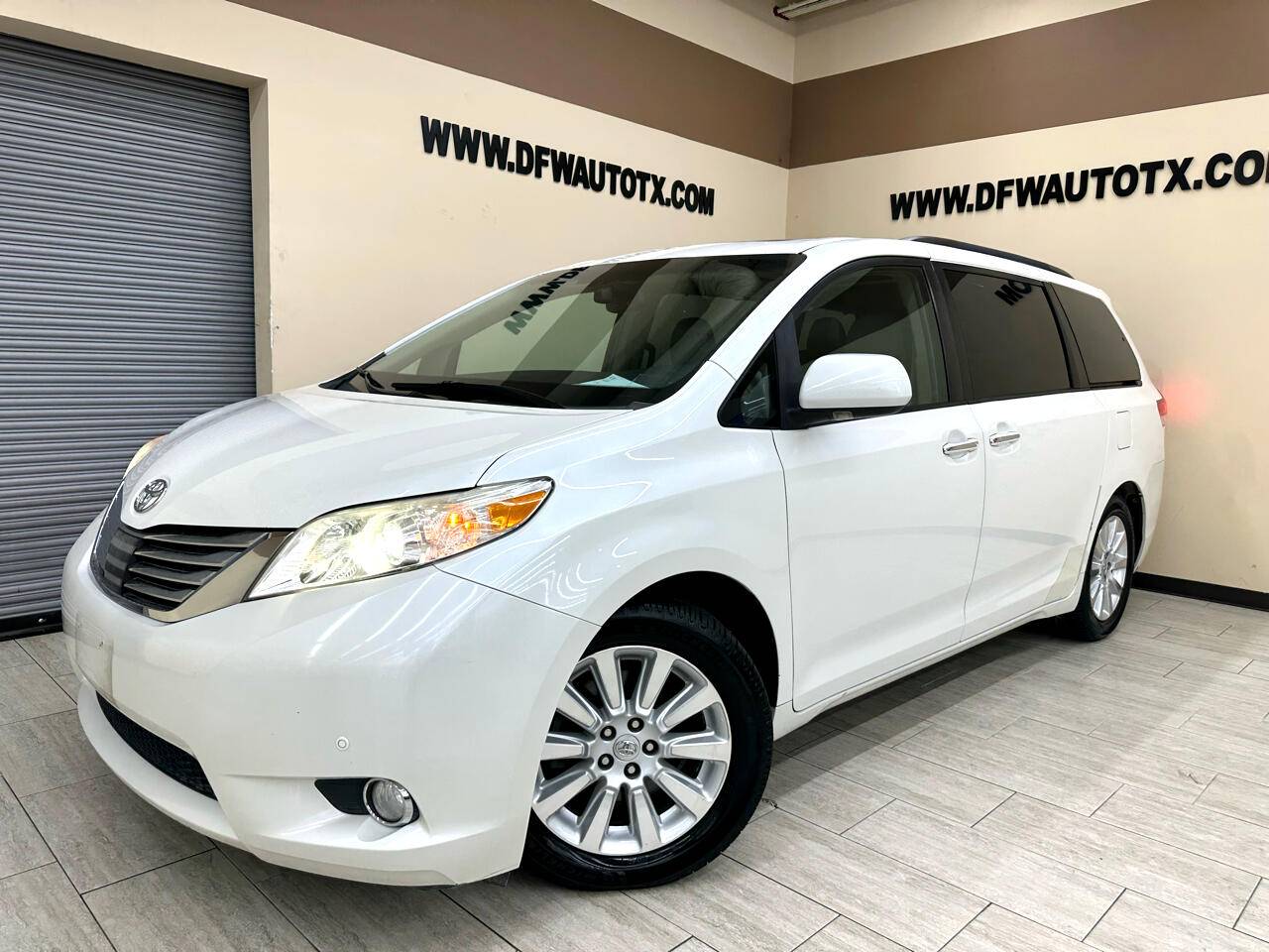 2011 Toyota Sienna XLE — Minivan — 156,439 mi — Fort Worth, TX