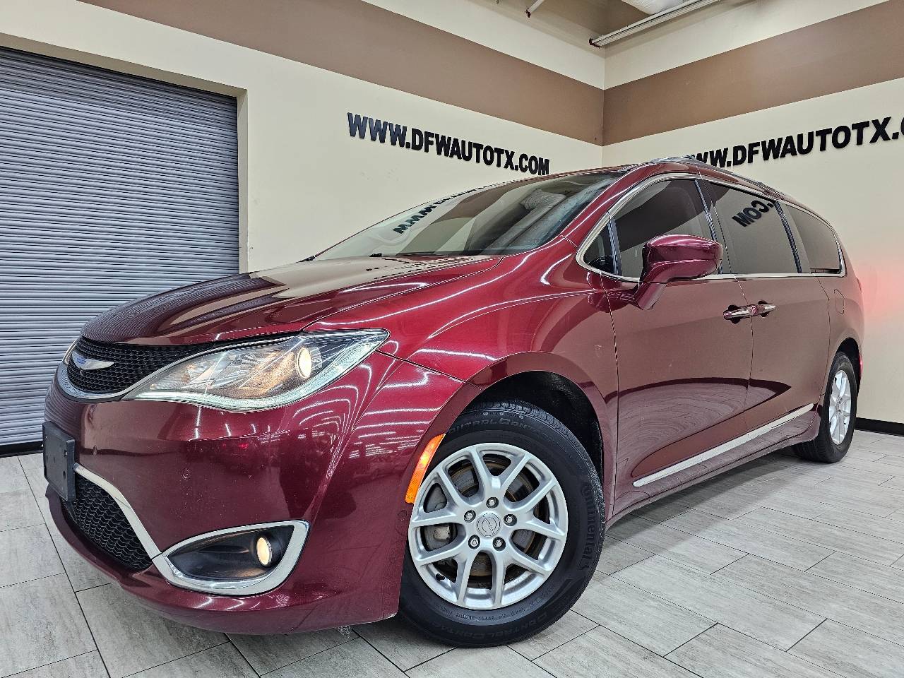 2020 Chrysler Pacifica Touring L — Minivan — 107,439 mi — Fort Worth, TX