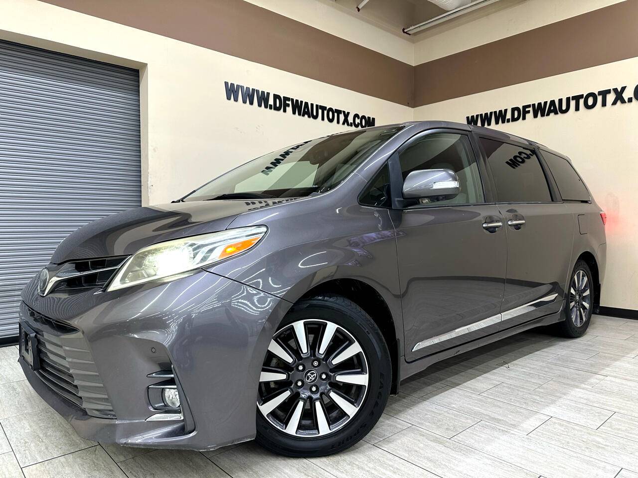 2019 Toyota Sienna Limited Premium — Minivan — 140,382 mi — Fort Worth, TX