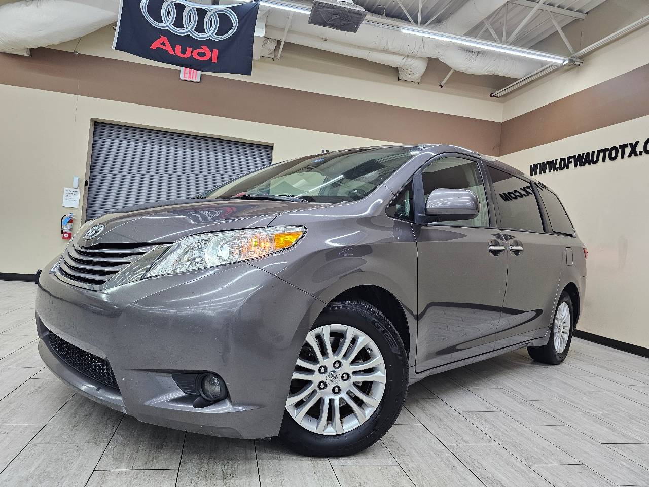 2015 Toyota Sienna XLE — Minivan — 137,900 mi — Fort Worth, TX