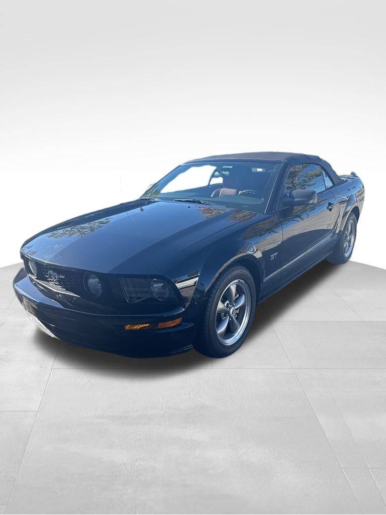 2005 Ford Mustang GT Premium — Convertible — 49,427 mi — Roswell, GA