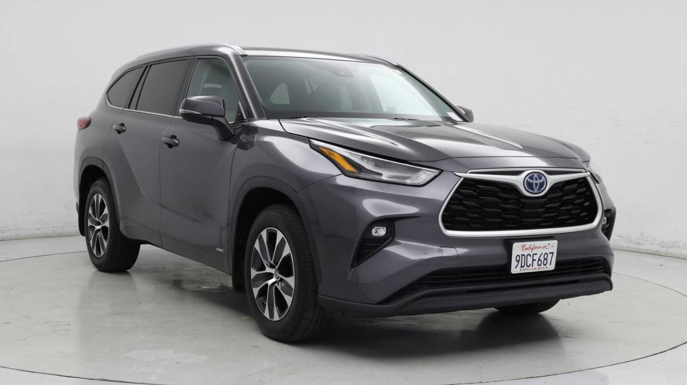 2022 Toyota Highlander Hybrid XLE — SUV — 21,731 mi — Visalia, CA