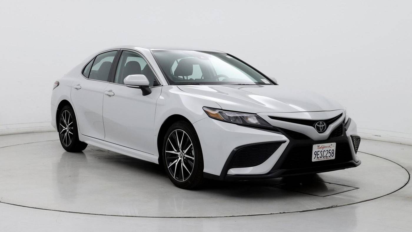 2023 Toyota Camry SE — Sedan — 17,684 mi — Visalia, CA