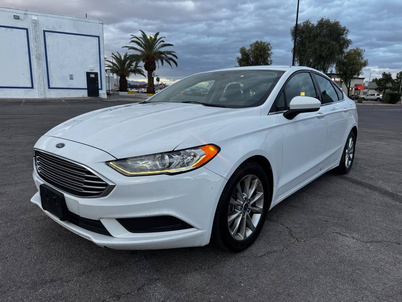 2017 Ford Fusion SE — Sedan — 168,404 mi — las vegas, NV