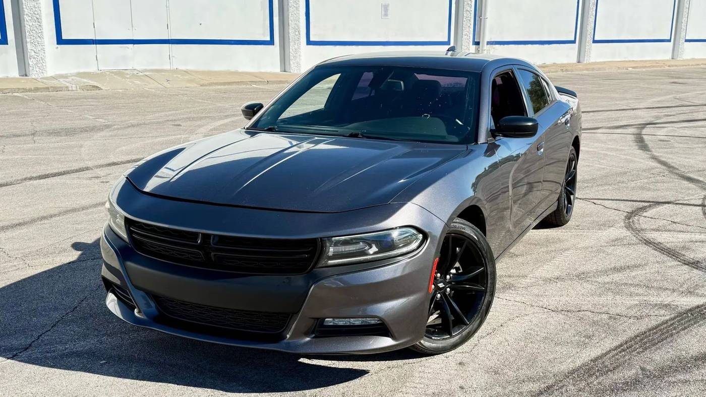 2018 Dodge Charger SXT Plus — Sedan — 155,000 mi — las vegas, NV