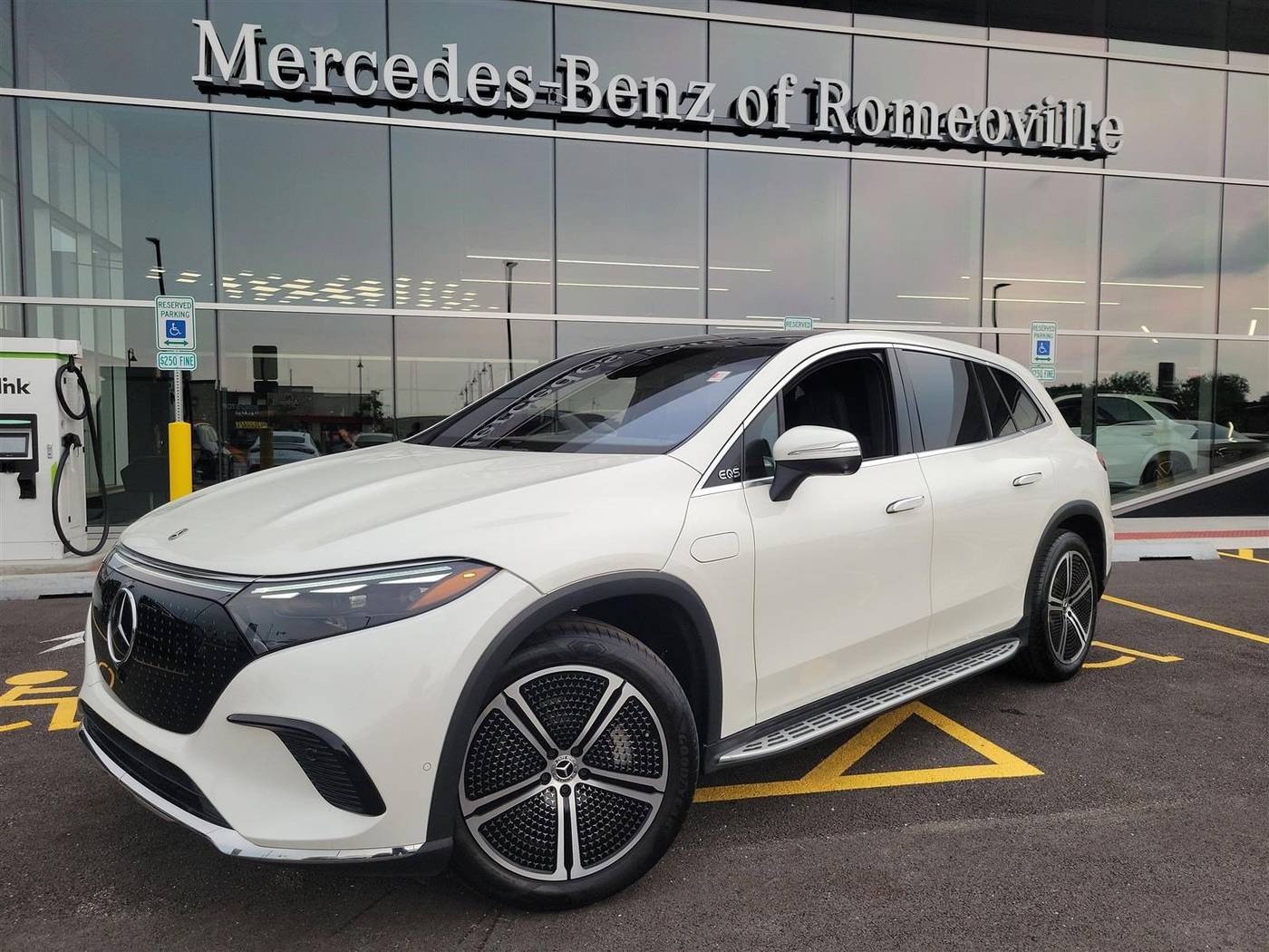 2023 Mercedes-Benz EQS SUV EQS 450 — SUV — 13,169 mi — Romeoville, IL