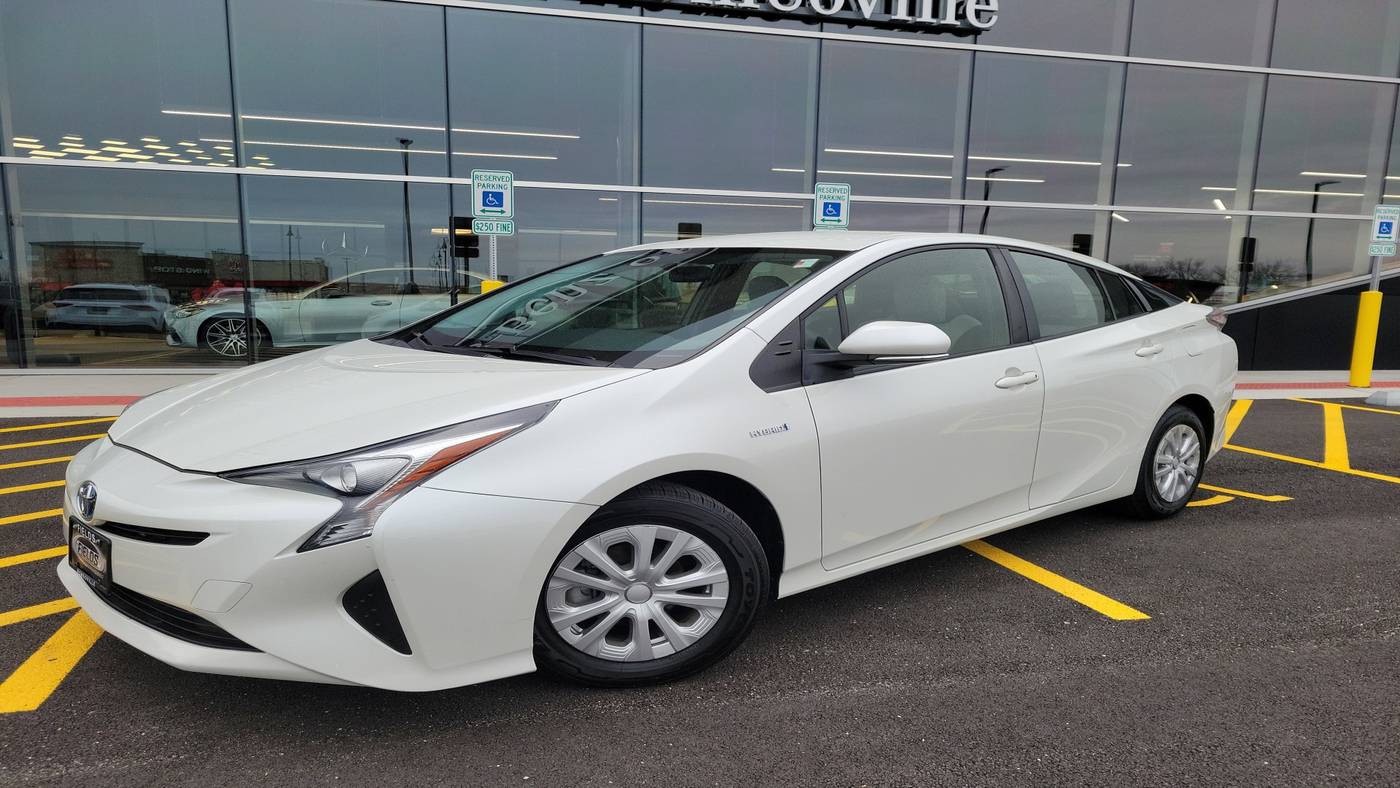 2016 Toyota Prius Two — Hatchback — 94,420 mi — Romeoville, IL