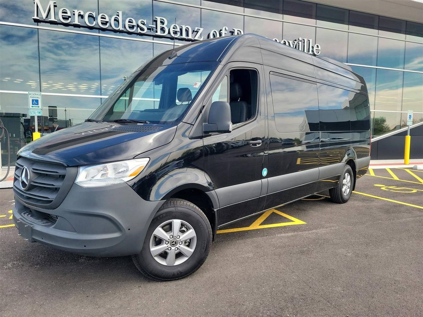 2024 Mercedes-Benz Sprinter Passenger Van 2500 — Passenger Van — 3,504 mi — Romeoville, IL