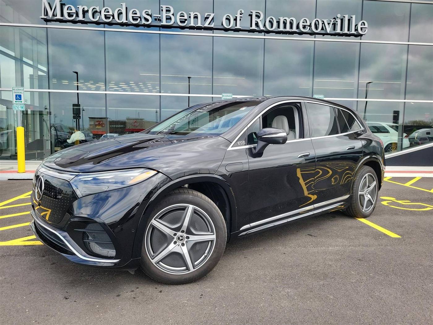 2023 Mercedes-Benz EQS SUV EQS 580 — SUV — 2,695 mi — Romeoville, IL