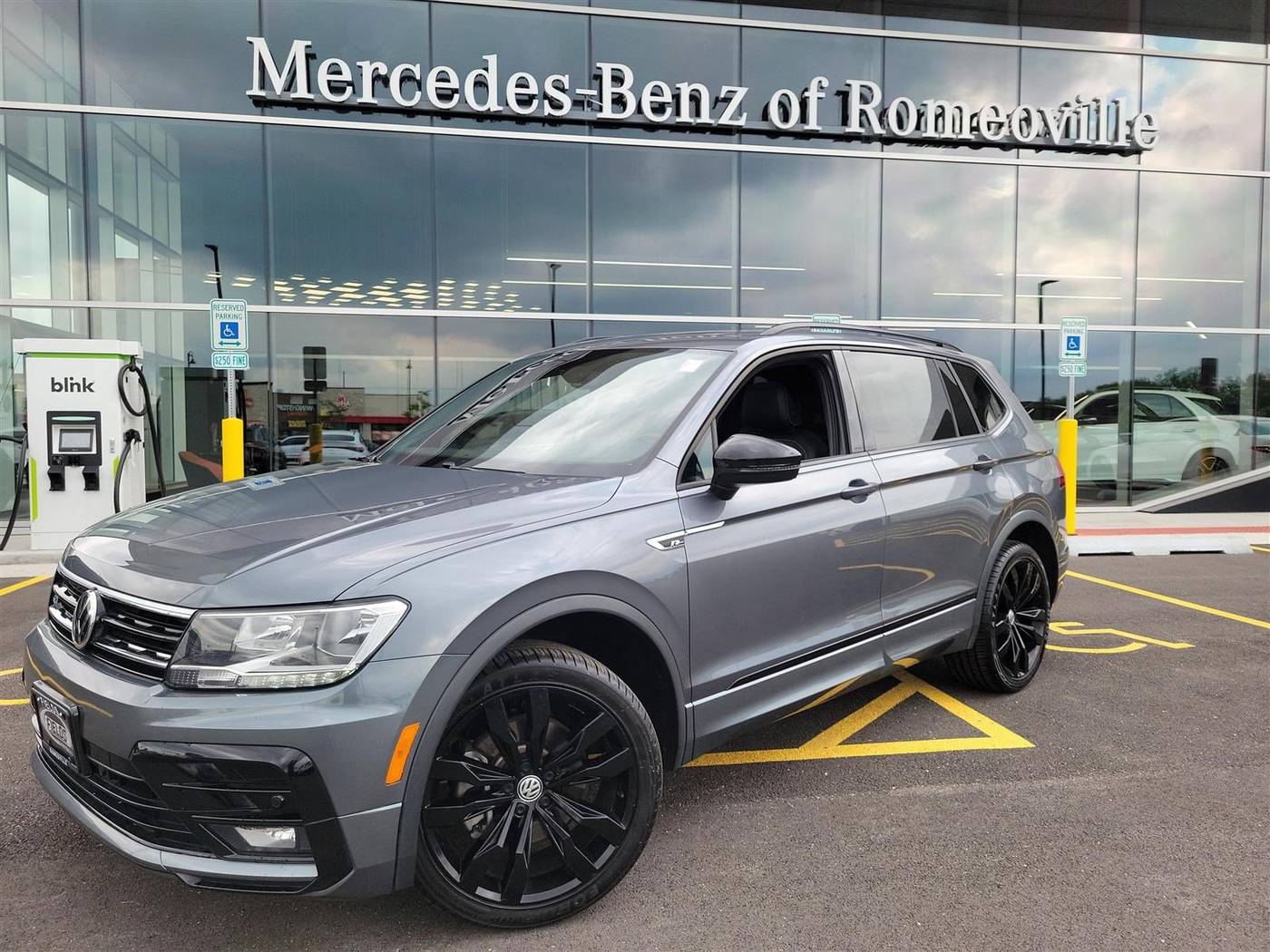 2021 Volkswagen Tiguan SE R-Line Black — SUV — 67,620 mi — Romeoville, IL
