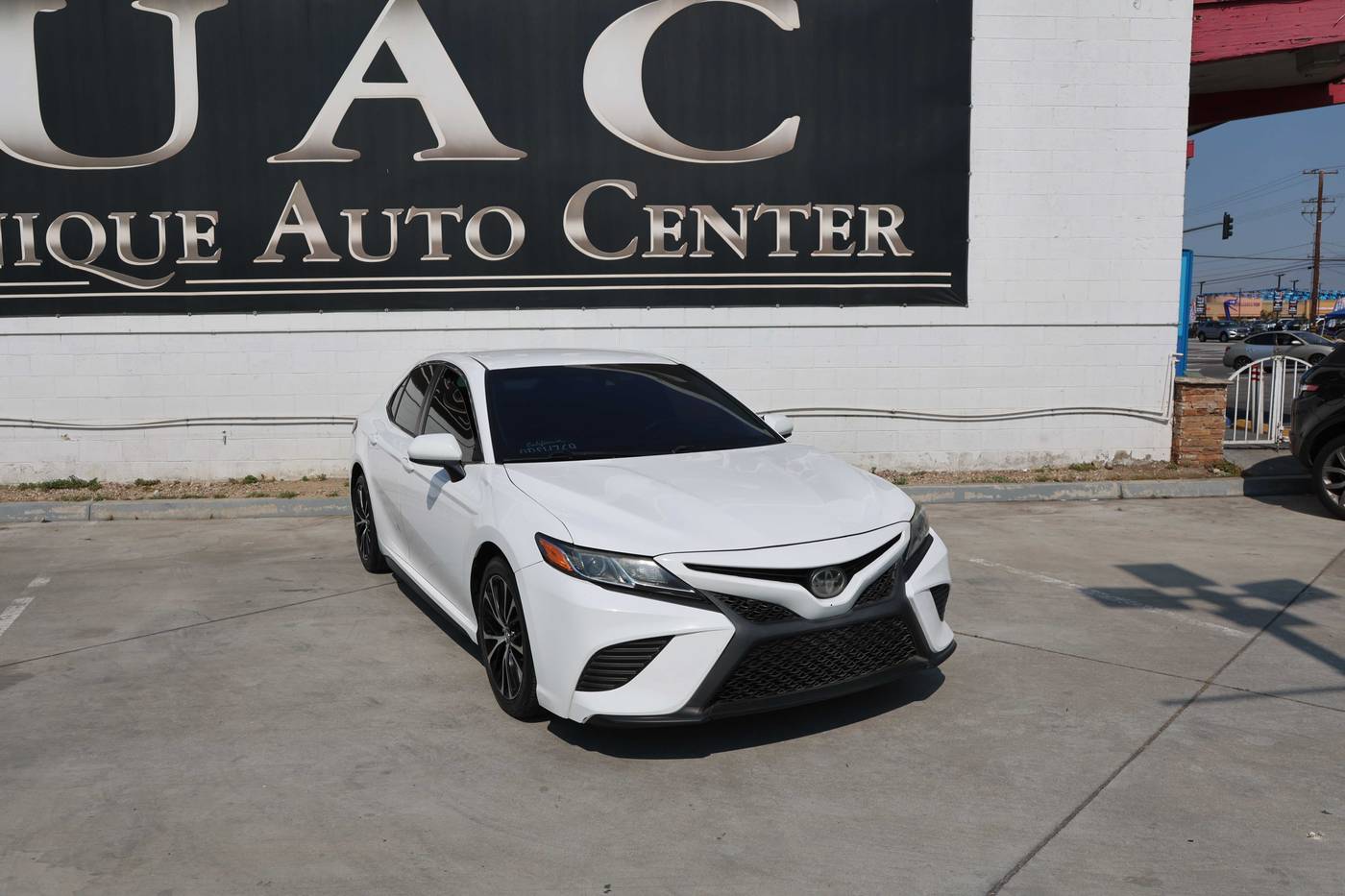 2018 Toyota Camry SE — Sedan — 129,624 mi — Bloomington, CA