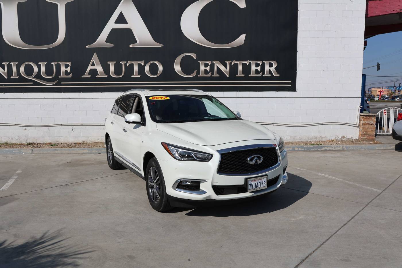 2017 INFINITI QX60 3.5 — SUV — 117,673 mi — Bloomington, CA