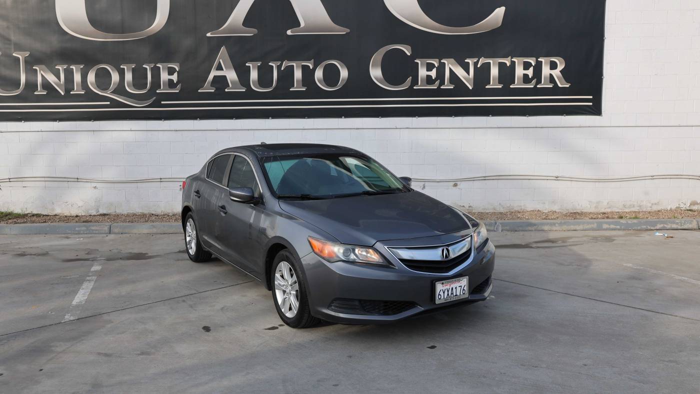 2013 Acura ILX Standard — Sedan — 137,359 mi — Bloomington, CA