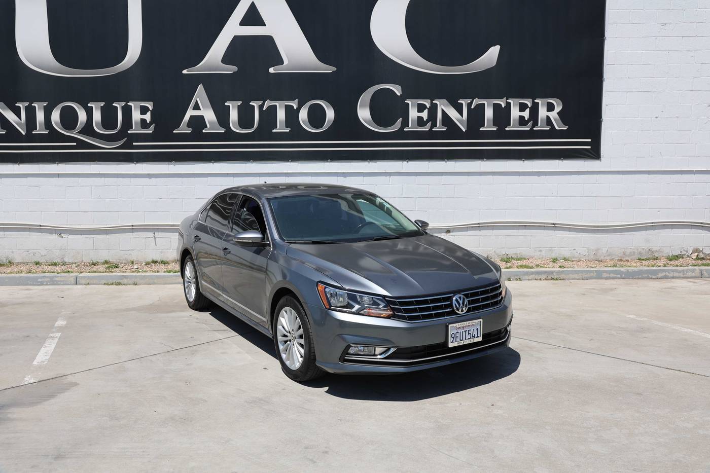 2016 Volkswagen Passat 1.8T SE — Sedan — 75,485 mi — Bloomington, CA