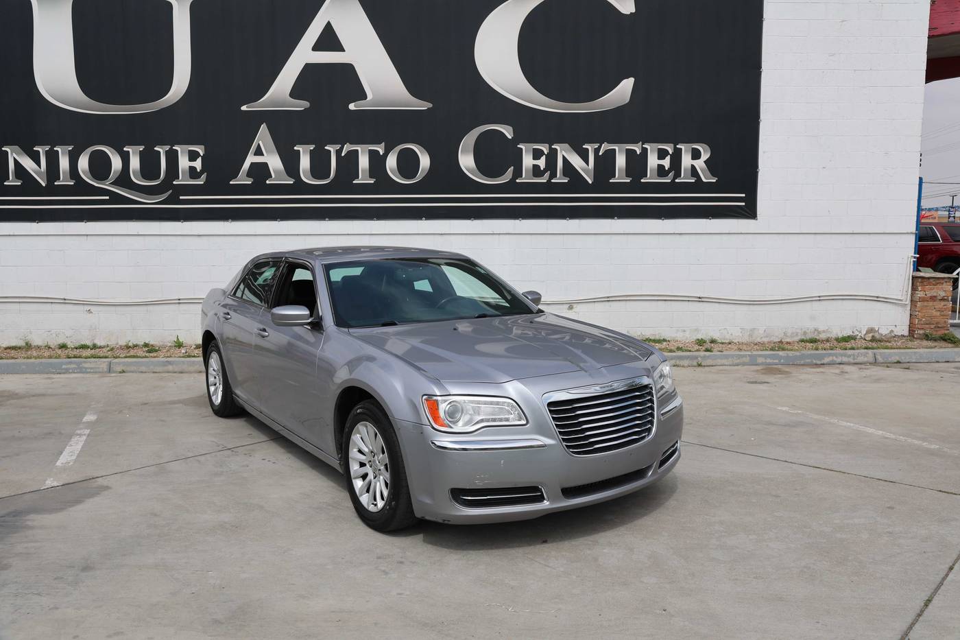 2014 Chrysler 300 Base — Sedan — 138,636 mi — Bloomington, CA