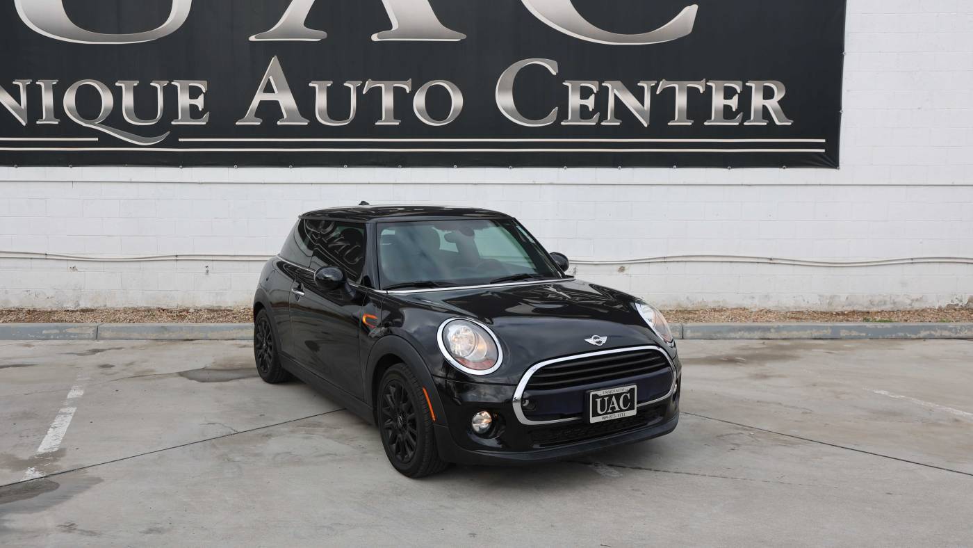 2018 MINI Hardtop Cooper — Hatchback — 106,499 mi — Bloomington, CA