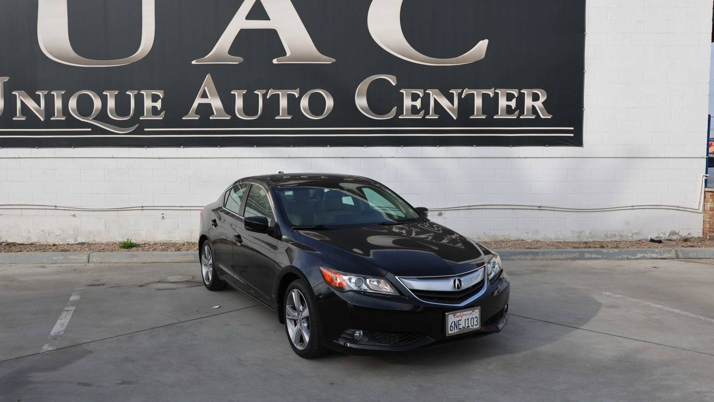 2013 Acura ILX Technology Package — Sedan — 112,845 mi — Bloomington, CA