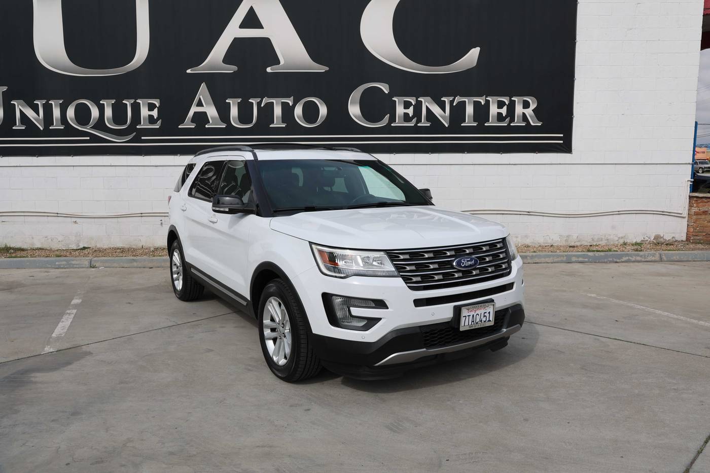 2017 Ford Explorer XLT — SUV — 112,053 mi — Bloomington, CA