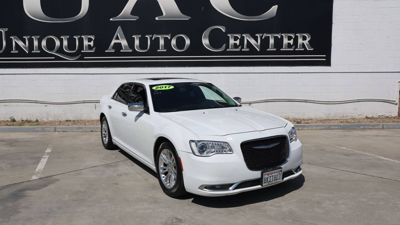 2017 Chrysler 300 C — Sedan — 110,303 mi — Bloomington, CA