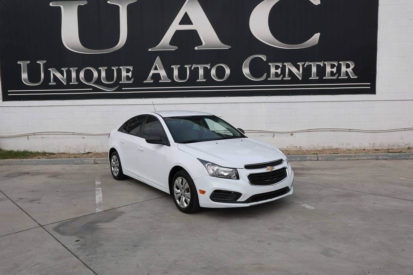 2016 Chevrolet Cruze Limited LS — Sedan — 116,100 mi — Bloomington, CA