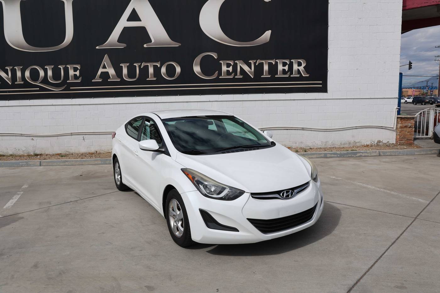 2014 Hyundai Elantra SE — Sedan — 107,079 mi — Bloomington, CA