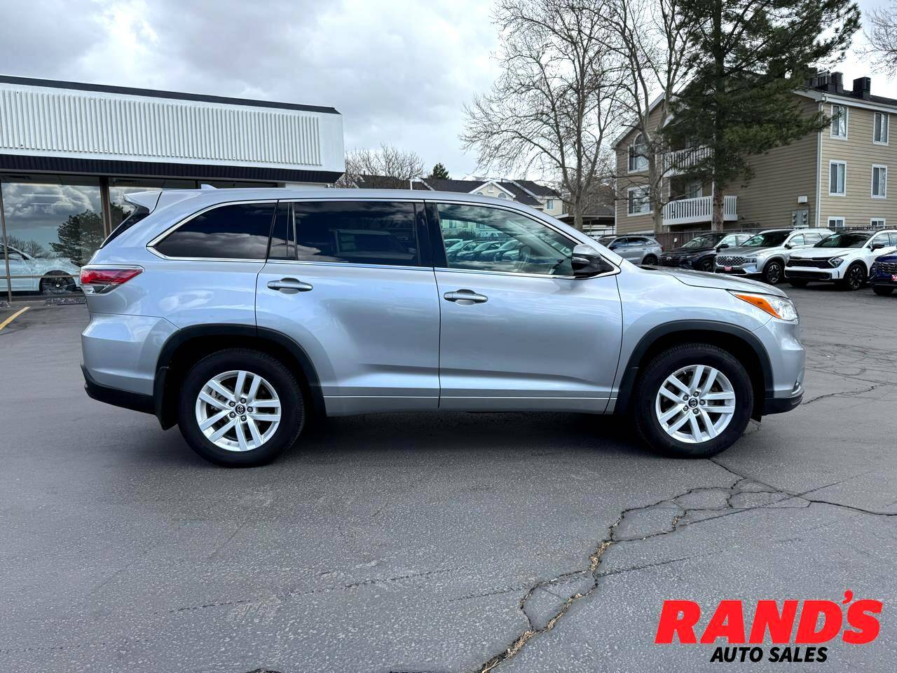 2016 Toyota Highlander LE V6 — SUV — 137,197 mi — North Salt Lake, UT