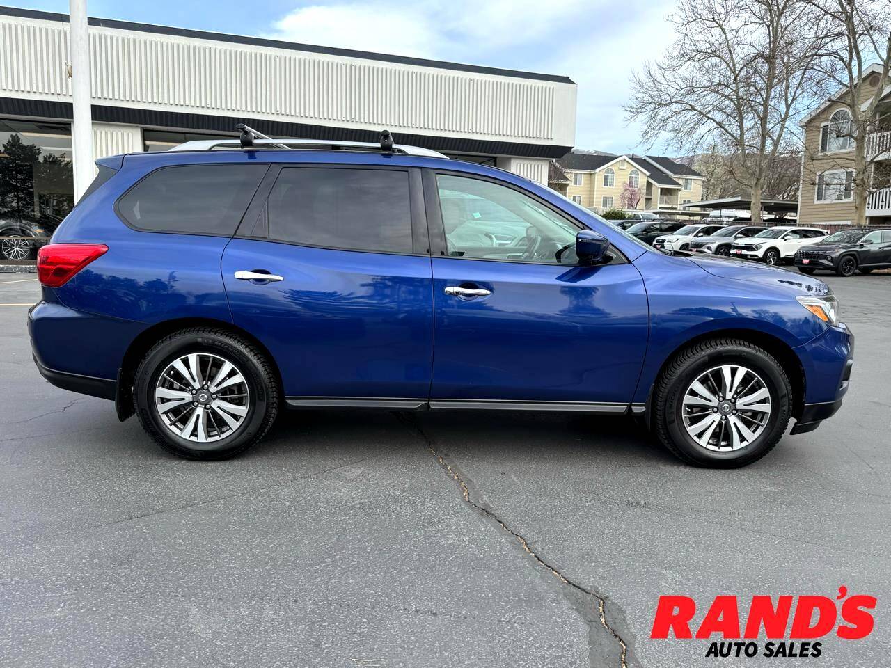 2017 Nissan Pathfinder SL — SUV — 136,771 mi — North Salt Lake, UT