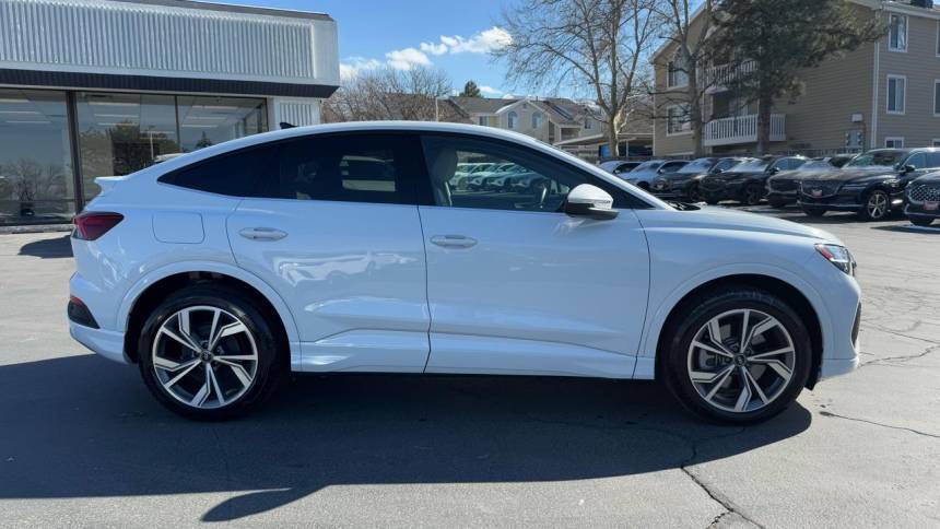 2022 Audi Q4 e-tron Prestige — SUV — 3,747 mi — North Salt Lake, UT