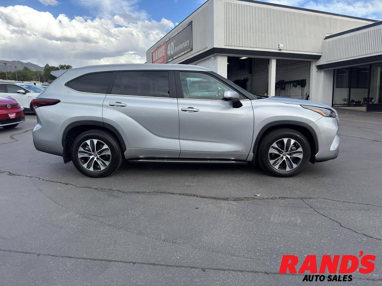 2024 Toyota Highlander Hybrid XLE — SUV — 24,655 mi — North Salt Lake, UT