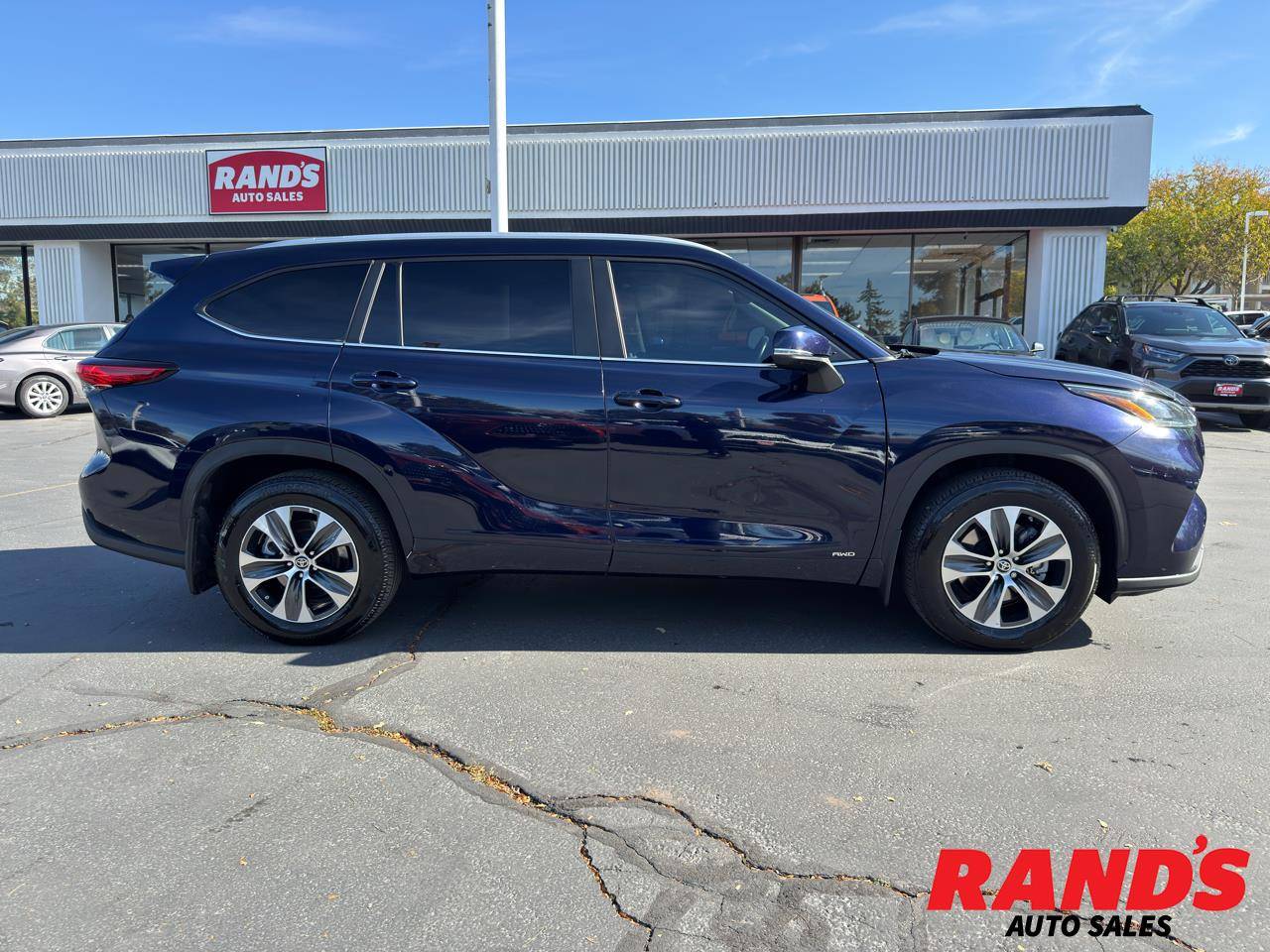2023 Toyota Highlander Hybrid XLE — SUV — 29,277 mi — North Salt Lake, UT