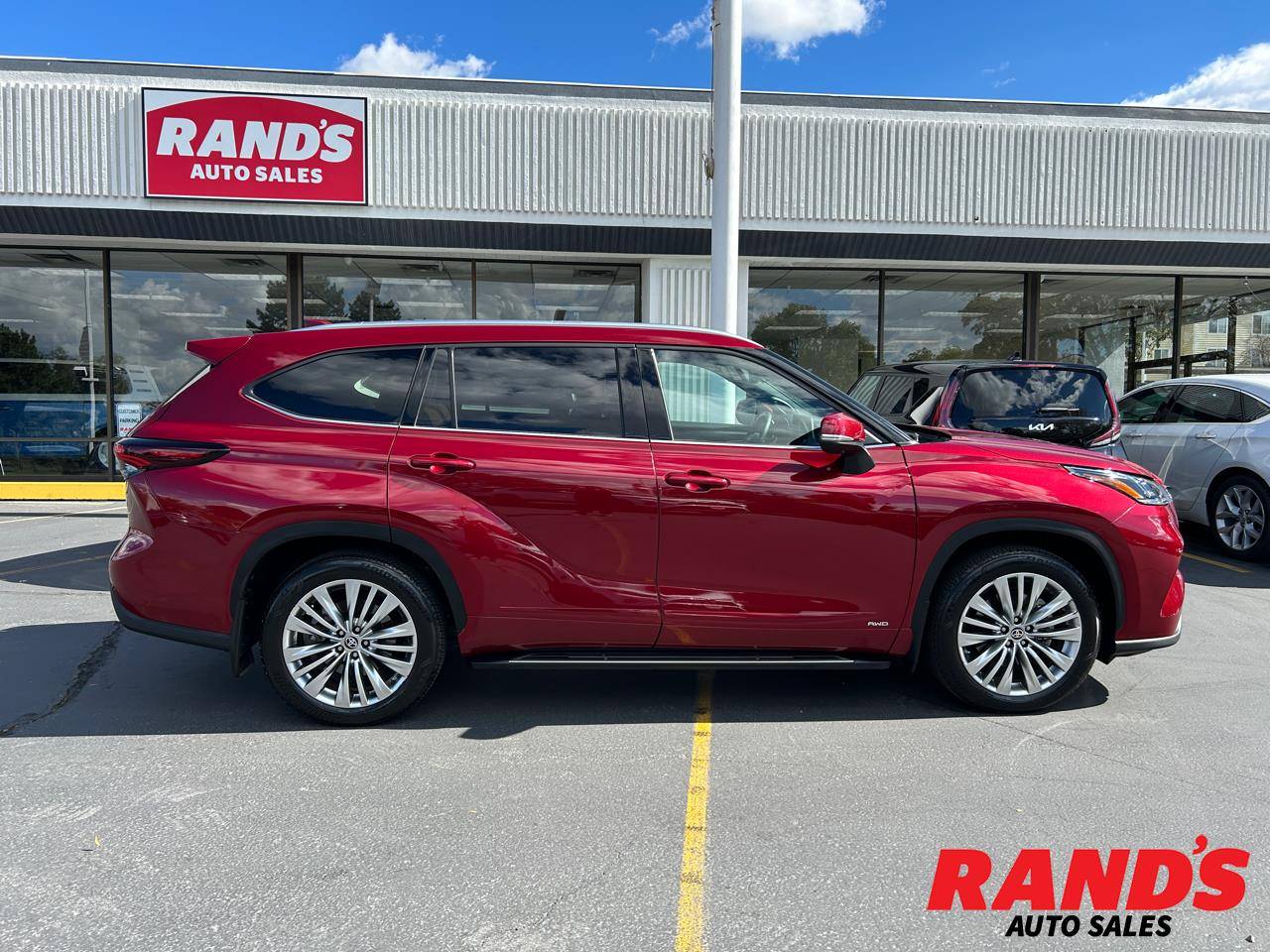 2024 Toyota Highlander Hybrid Platinum — SUV — 35,788 mi — North Salt Lake, UT