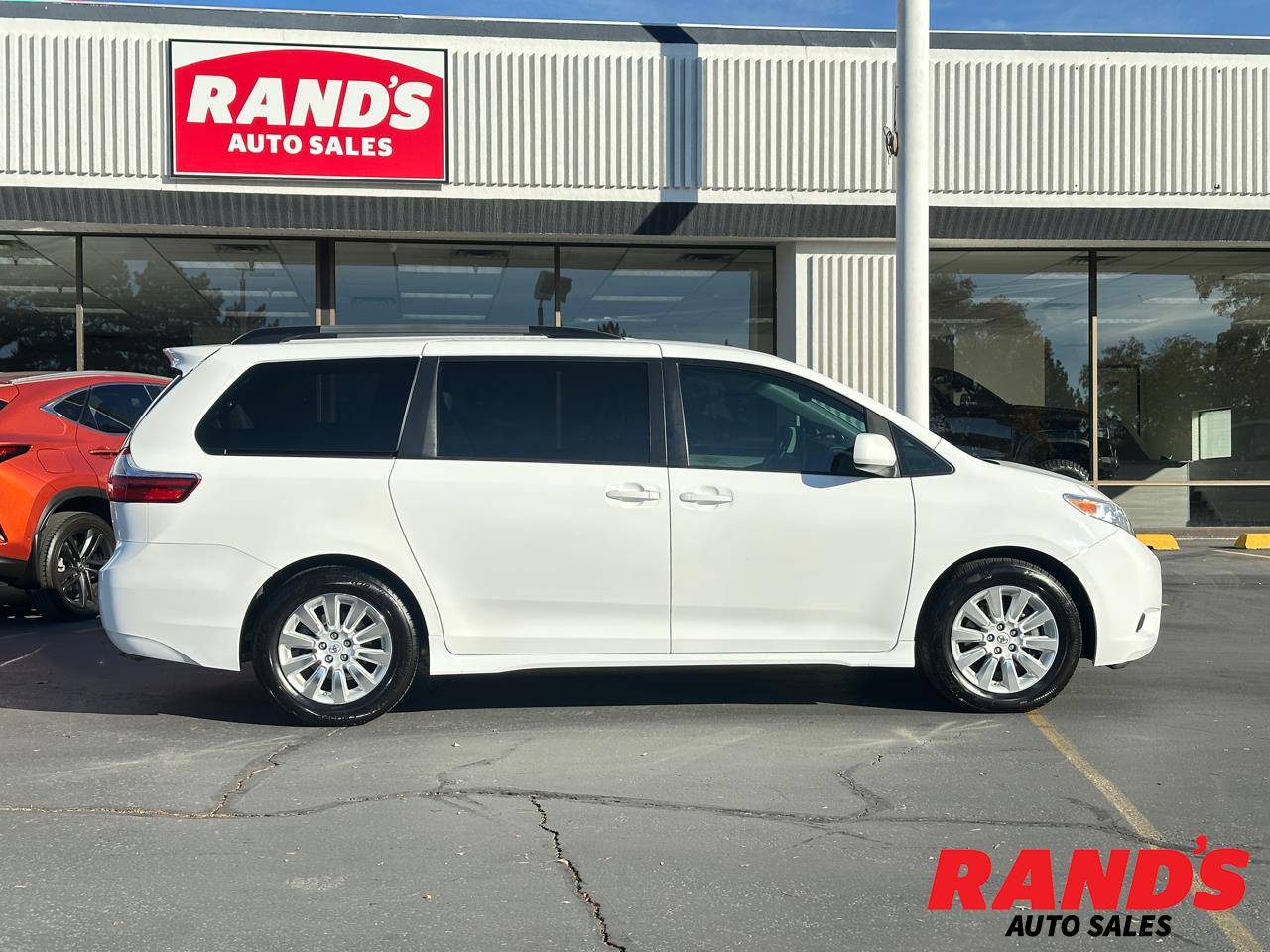 2015 Toyota Sienna LE — Minivan — 104,013 mi — North Salt Lake, UT