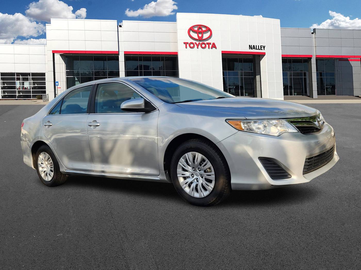 2014 Toyota Camry LE — Sedan — 75,250 mi — Roswell, GA