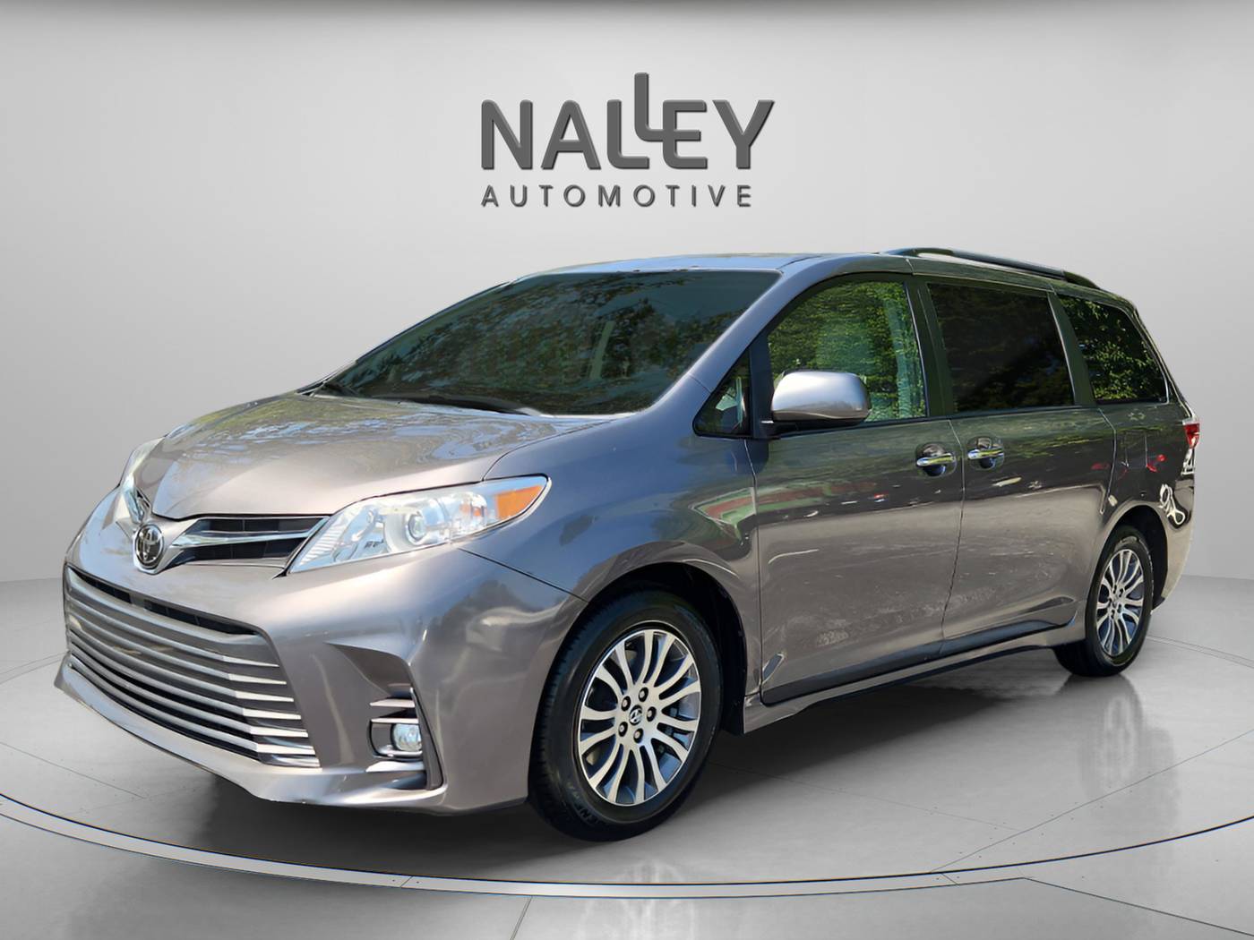2018 Toyota Sienna XLE — Minivan — 89,218 mi — Roswell, GA