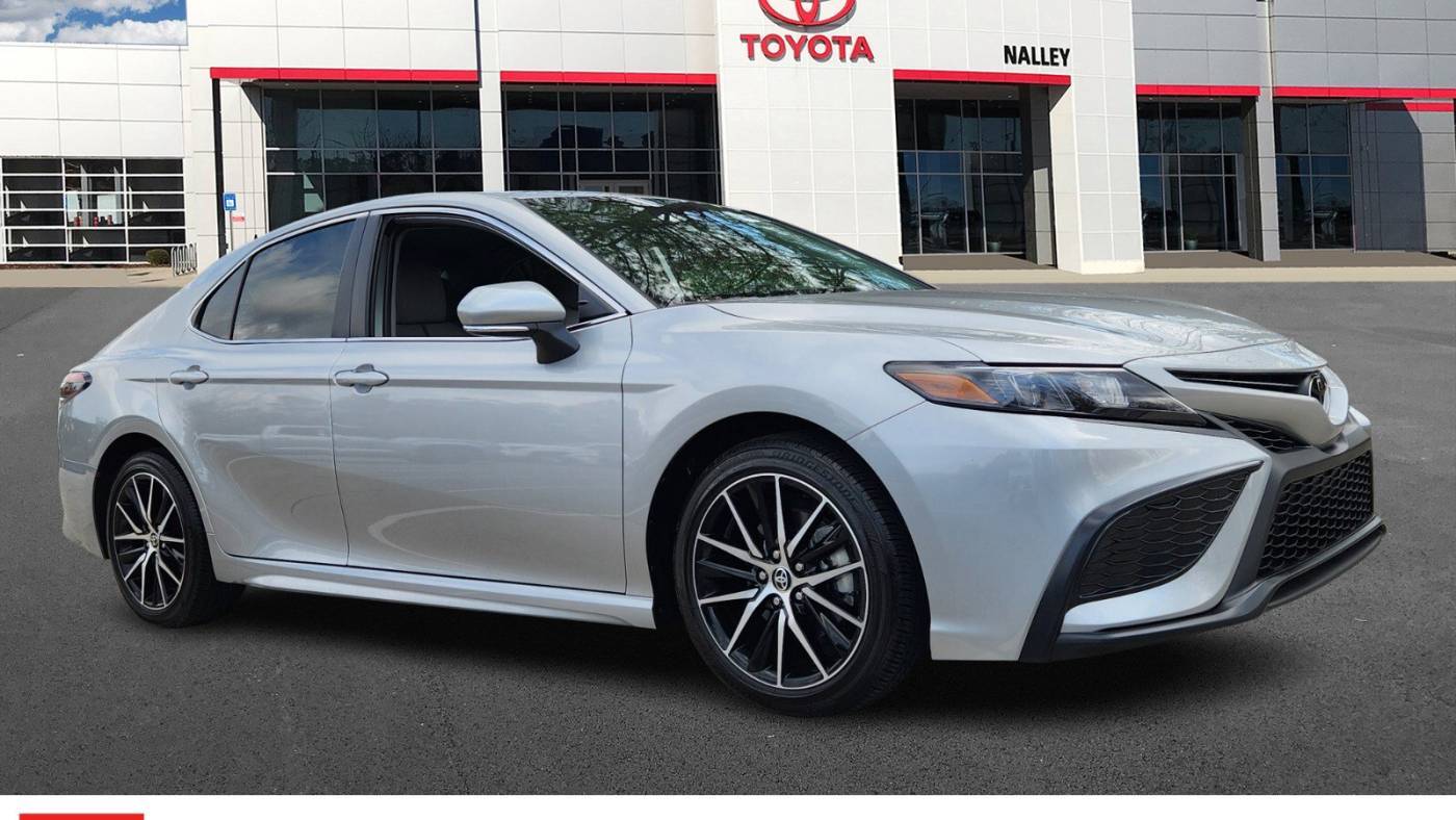 2023 Toyota Camry SE — Sedan — 10,435 mi — Roswell, GA