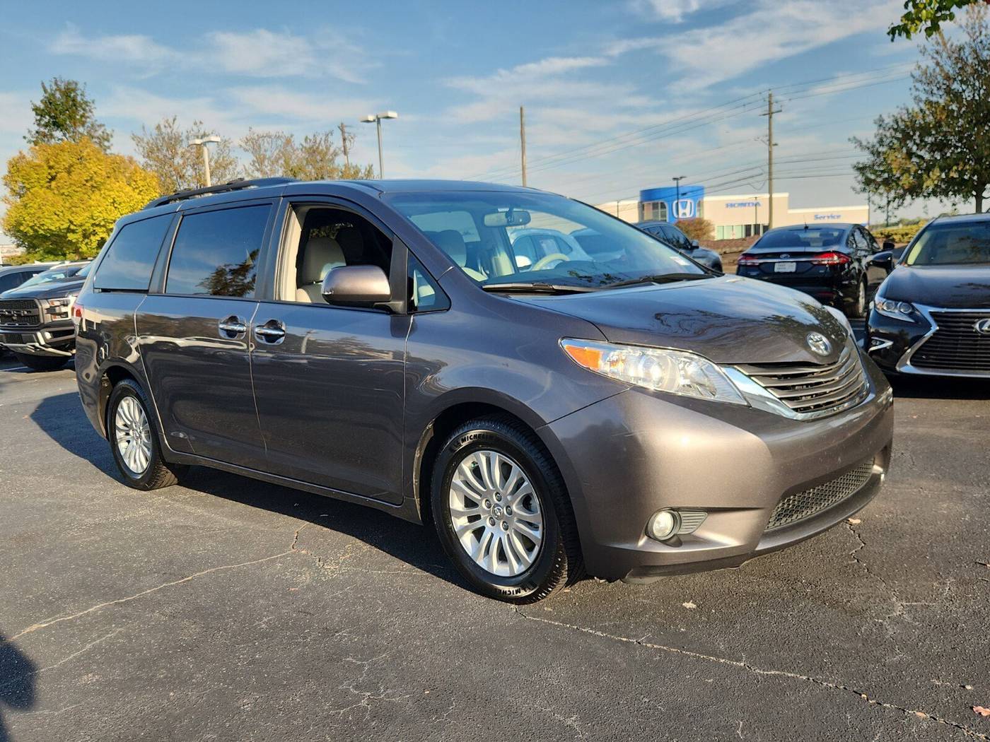 2013 Toyota Sienna XLE — Minivan — 113,490 mi — Roswell, GA