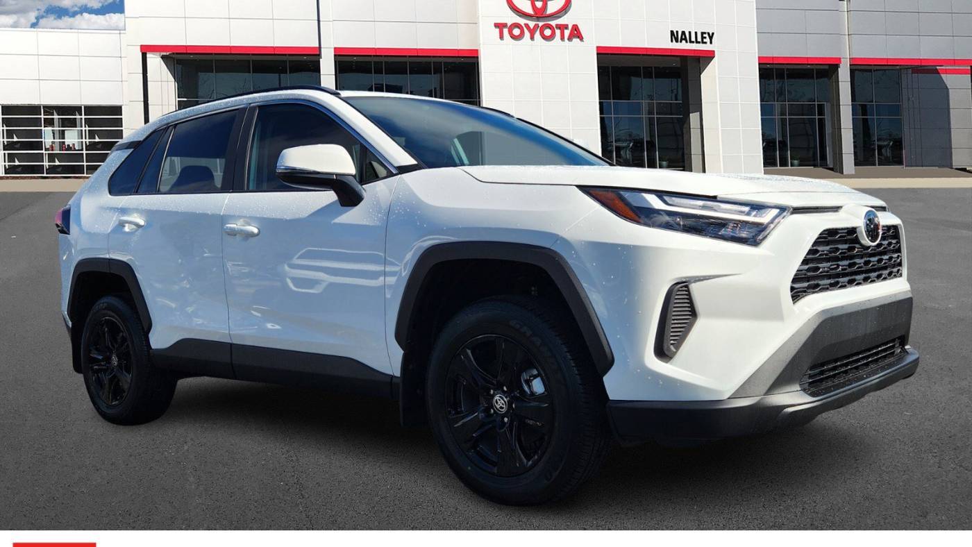 2025 Toyota RAV4 XLE — SUV — 352 mi — Roswell, GA