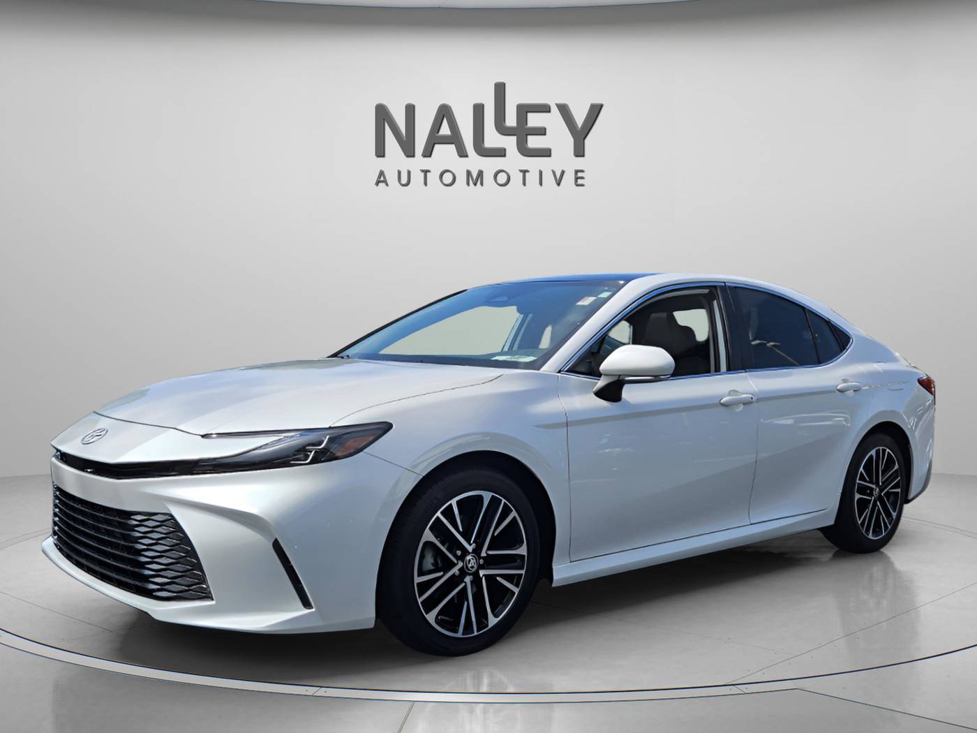 2025 Toyota Camry Hybrid XLE — Sedan — 6,486 mi — Roswell, GA