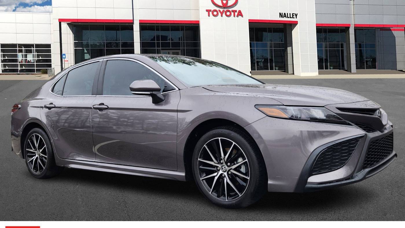 2024 Toyota Camry SE — Sedan — 12,886 mi — Roswell, GA