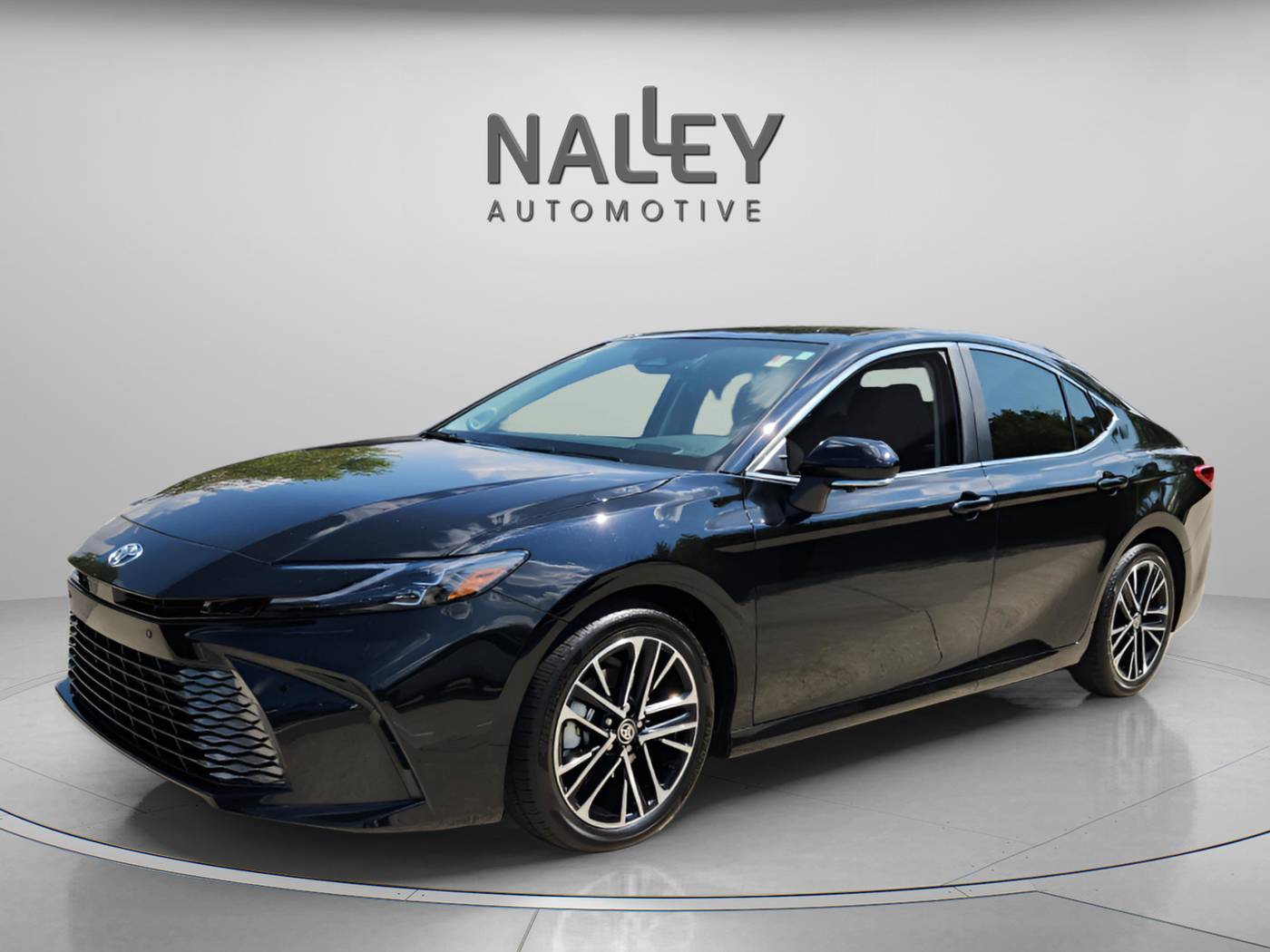 2025 Toyota Camry Hybrid LE — Sedan — 5,331 mi — Roswell, GA