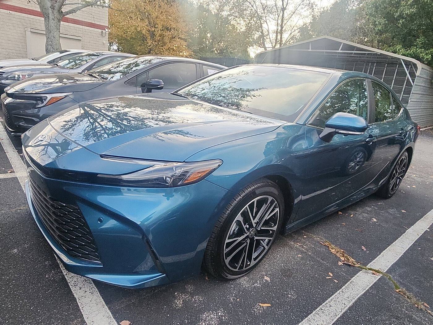 2025 Toyota Camry Hybrid XLE — Sedan — 10,667 mi — Roswell, GA