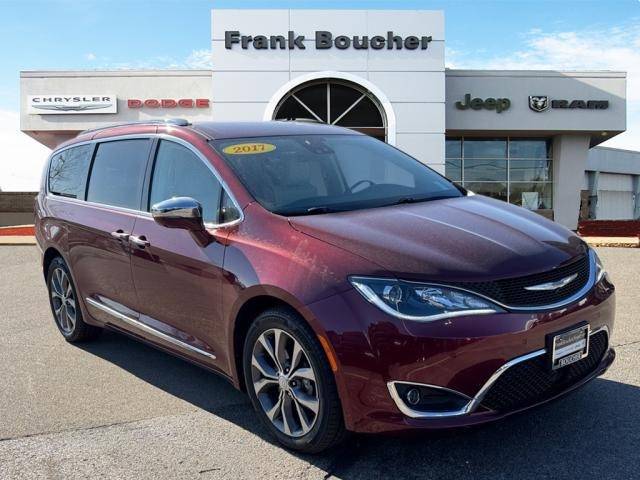 2017 Chrysler Pacifica Limited — Minivan — 148,774 mi — Janesville, WI
