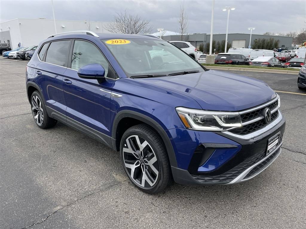 2023 Volkswagen Taos SEL — SUV — 10,871 mi — Janesville, WI