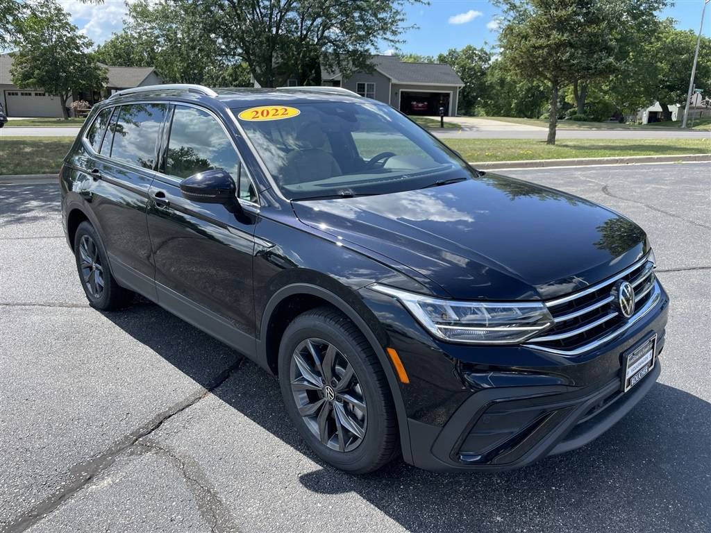 2022 Volkswagen Tiguan SE — SUV — 25,165 mi — Janesville, WI