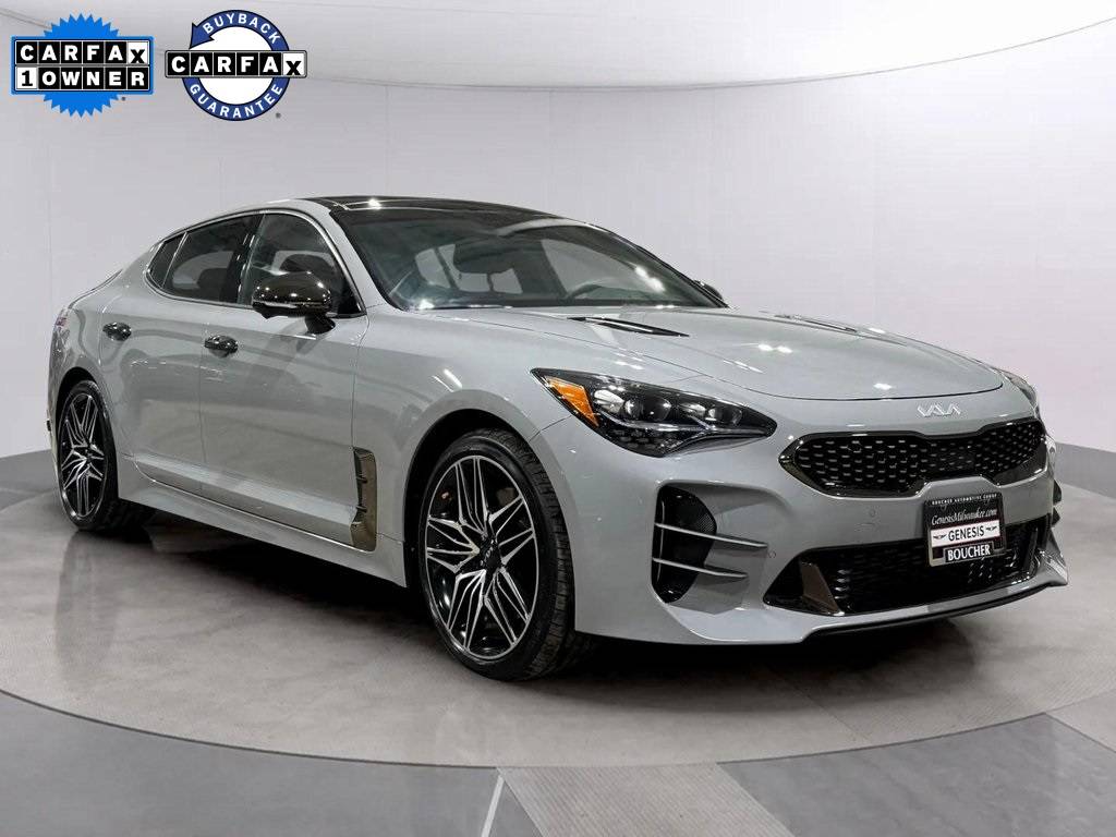 2022 Kia Stinger GT2 — Hatchback — 18,744 mi — Waukesha, WI